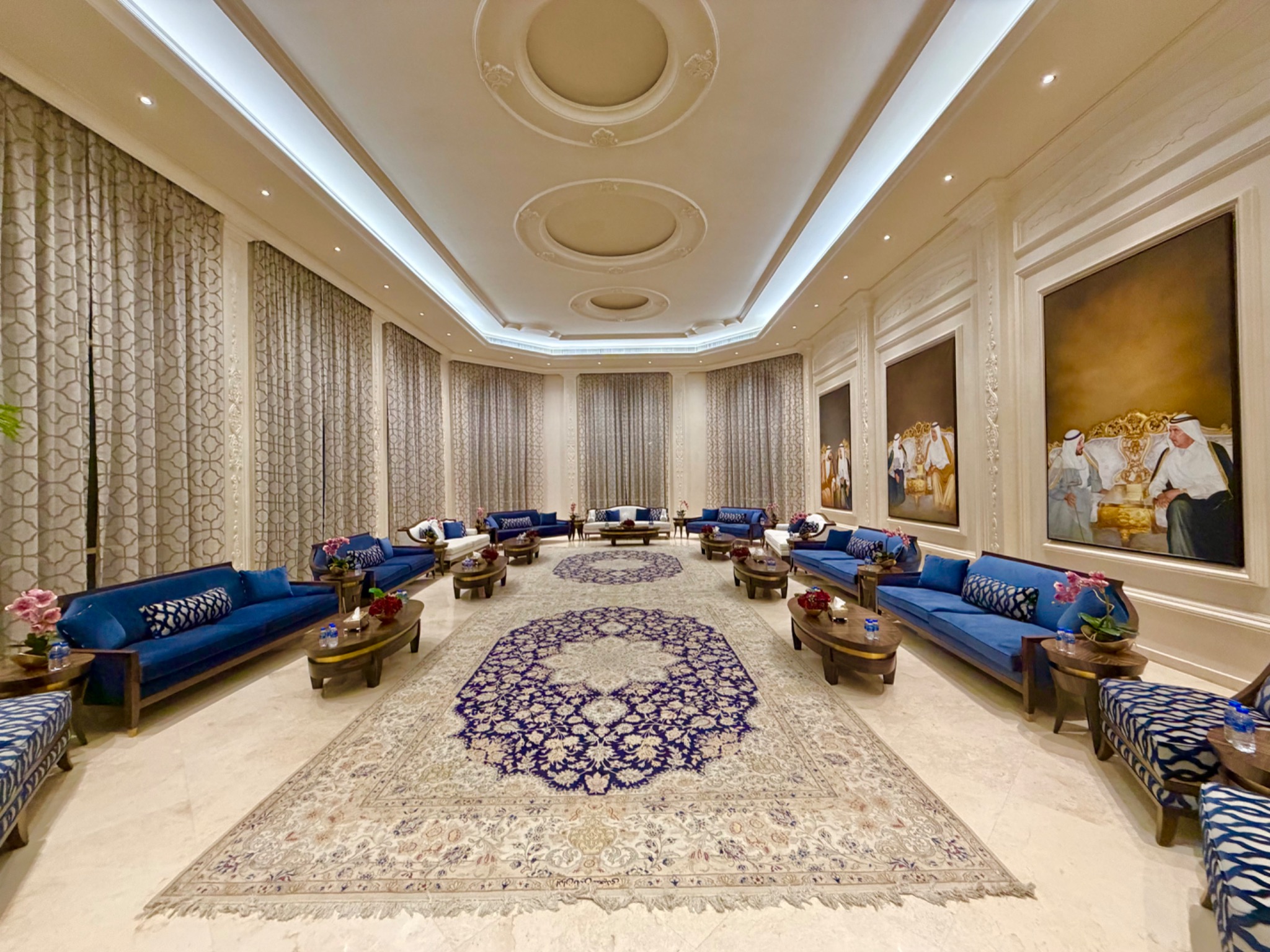 The majlis at H.E. Sheikh Awad Mohamed bin Sheikh Mejren’s private residence in Dubai.